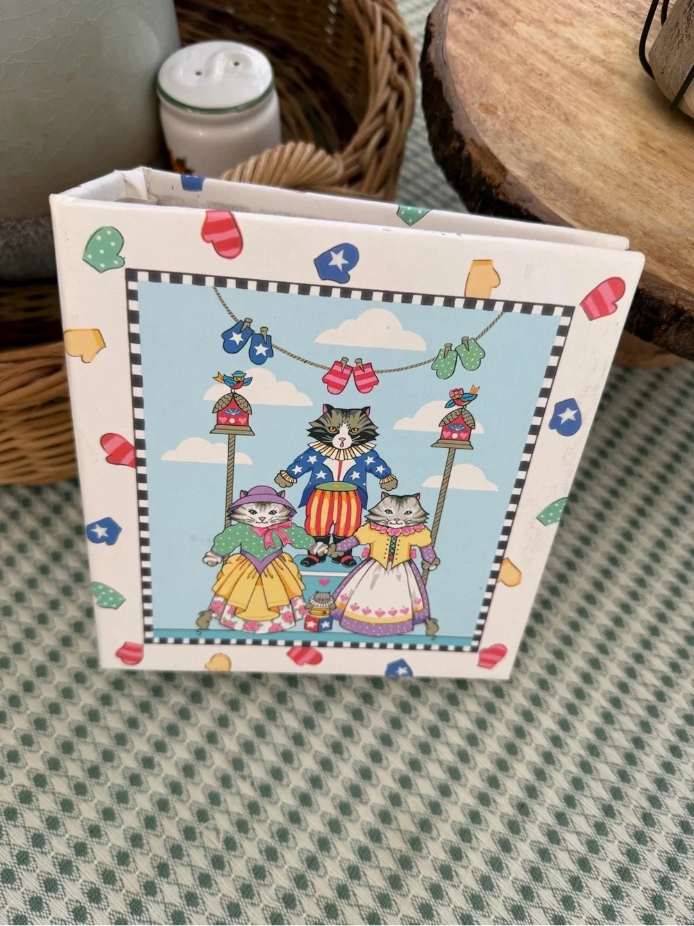 VTG 80s Cat Family Photo Album - Folk Art Cat 4x6 Photo Album Mini